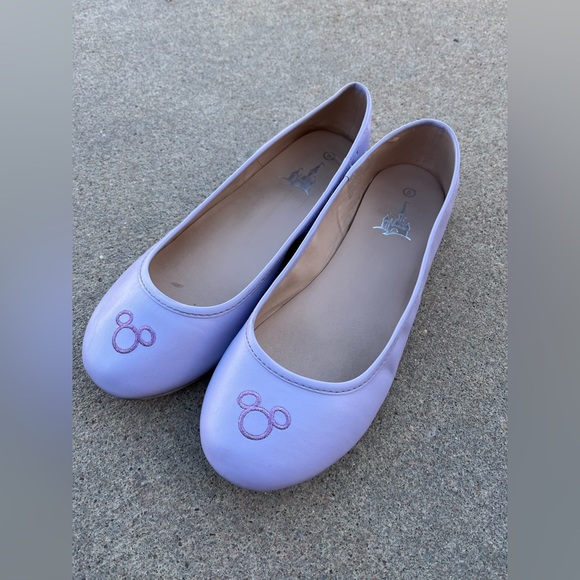 Disney Parks Brand Mickey Mouse Lavender Flats Size 8 - Picture 1 of 5